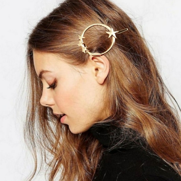 Free People Accessories - 🍭💗Circle with Stars Pin (Gold finish)